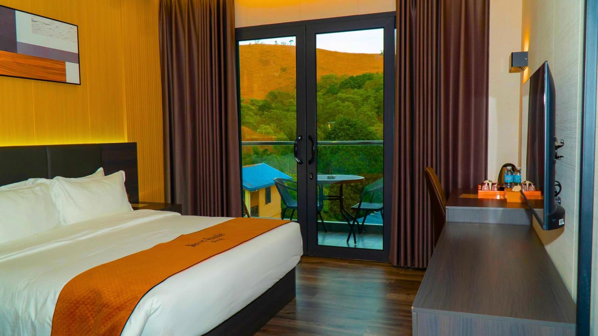 Venus Royale Hotel Coron Esterno foto